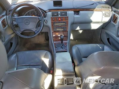 Zdjęcie 15 z 24 samochodu: 1998 MERCEDES-BENZ E 320 VIN:WDBJF65F3WA661235 - miniatura