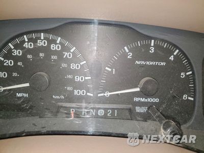 Zdjęcie 9 z 13 samochodu: 1999 LINCOLN NAVIGATOR VIN:5LMPU28A5XLJ39215 - miniatura