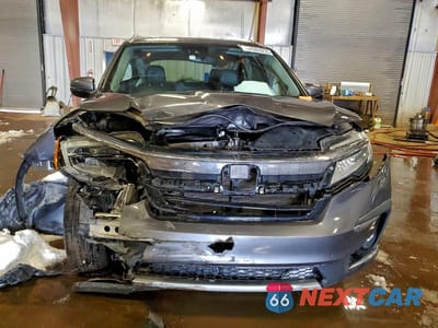 Piąte zdjęcie samochodu w środku: 2019 HONDA PILOT ELITE VIN:5FNYF6H06KB031279 - miniatura