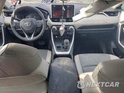 Zdjęcie 8 z 11 samochodu: 2024 TOYOTA RAV4 XLE PREMIUM VIN:2T3C1RFV3RW345601 - miniatura