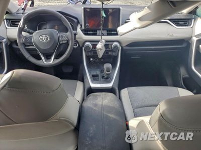 Zdjęcie 8 z 14 samochodu: 2024 TOYOTA RAV4 XLE PREMIUM VIN:2T3C1RFV3RW345601 - miniatura