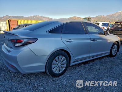 Trzecie zdjęcie samochodu z tyłu: 2016 HYUNDAI SONATA HYBRID VIN:KMHE24L12GA040687 - miniatura