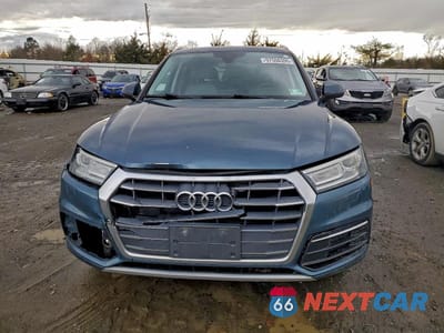 Piąte zdjęcie samochodu w środku: 2018 AUDI Q5 PREMIUM VIN:WA1ANAFY3J2152735 - miniatura