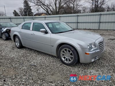 Czwarte zdjęcie samochodu z boku: 2005 CHRYSLER 300C VIN:2C3AA63H25H136076 - miniatura