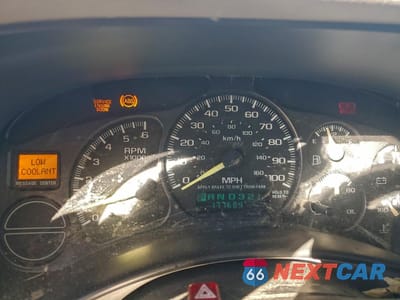 Zdjęcie 9 z 13 samochodu: 2001 CHEVROLET SUBURBAN VIN:3GNEC16T31G128368 - miniatura