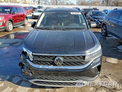 Piąte zdjęcie samochodu w środku: 2022 VOLKSWAGEN TAOS S VIN:3VVCX7B28NM036248 - miniatura