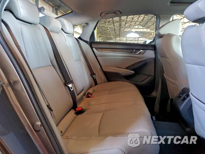 Zdjęcie 10 z 15 samochodu: 2018 HONDA ACCORD TOURING VIN:1HGCV2F94JA047934 - miniatura