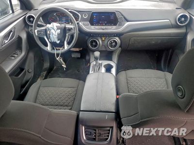 Zdjęcie 8 z 13 samochodu: 2022 CHEVROLET BLAZER 2LT VIN:3GNKBCR44NS138626 - miniatura