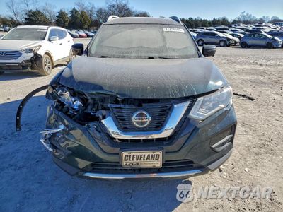 Piąte zdjęcie samochodu w środku: 2019 NISSAN ROGUE S VIN:5N1AT2MV6KC804815 - miniatura