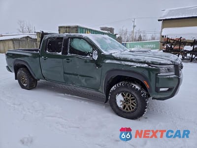 Czwarte zdjęcie samochodu z boku: 2025 NISSAN FRONTIER SV VIN:1N6ED1FK3SN613256 - miniatura