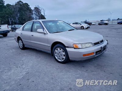Czwarte zdjęcie samochodu z boku: 1997 HONDA ACCORD LX VIN:1HGCD553XVA211503 - miniatura