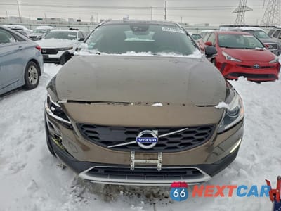 Piąte zdjęcie samochodu w środku: 2017 VOLVO V60 CROSS COUNTRY PLATINUM VIN:YV440MWMXH1032413 - miniatura