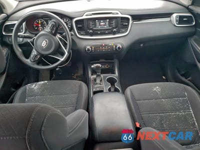 Zdjęcie 8 z 13 samochodu: 2017 KIA SORENTO LX V6 VIN:5XYPGDA5XHG248015 - miniatura