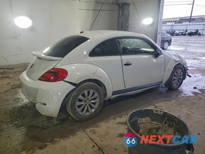 Trzecie zdjęcie samochodu z tyłu: 2015 VOLKSWAGEN BEETLE 1.8T VIN:3VWF17AT1FM631920 - miniatura