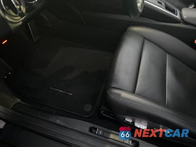 Zdjęcie 8 z 13 samochodu: 2016 PORSCHE 911 CARRERA VIN:WP0CA2A97GS141228 - miniatura