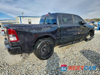Trzecie zdjęcie samochodu z tyłu: 2023 RAM 1500 BIG HORN/LONE STAR VIN:1C6RREFG2PN694225 - miniatura