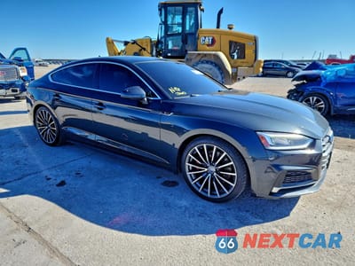 Czwarte zdjęcie samochodu z boku: 2018 AUDI A5 PREMIUM PLUS S-LINE VIN:WAUENCF57JA127462 - miniatura