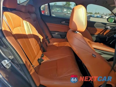 Zdjęcie 10 z 11 samochodu: 2019 ALFA ROMEO GIULIA VIN:ZARFAMANXK7599319 - miniatura