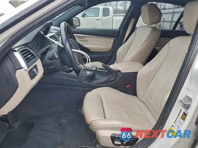 Zdjęcie 7 z 12 samochodu: 2018 BMW 330 I VIN:WBA8B9G52JNU99291 - miniatura