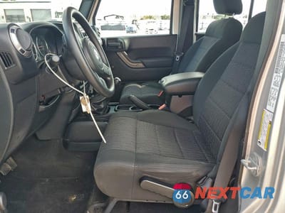 Zdjęcie 7 z 12 samochodu: 2012 JEEP WRANGLER UNLIMITED SPORT VIN:1C4BJWDG8CL246006 - miniatura