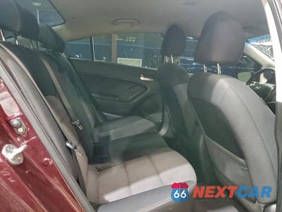 Zdjęcie 10 z 12 samochodu: 2017 KIA FORTE LX VIN:3KPFL4A73HE035073 - miniatura