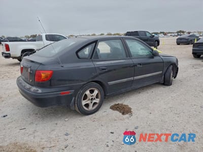 Trzecie zdjęcie samochodu z tyłu: 2002 HYUNDAI ELANTRA VIN:KMHDN55D92U057946 - miniatura