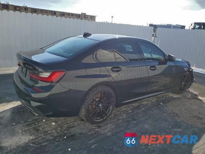 Trzecie zdjęcie samochodu z tyłu: 2021 BMW M340I VIN:3MW5U7J04M8B51997 - miniatura