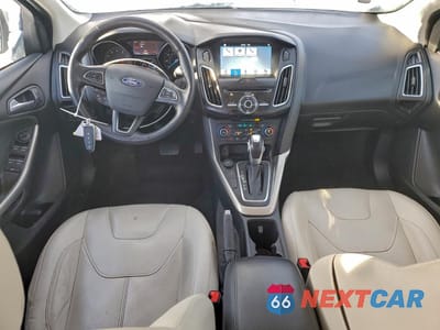 Zdjęcie 8 z 12 samochodu: 2018 FORD FOCUS TITANIUM VIN:1FADP3J25JL294757 - miniatura