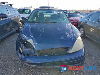 Piąte zdjęcie samochodu w środku: 2003 FORD FOCUS SE COMFORT VIN:1FAFP34Z43W321353 - miniatura