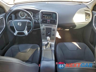 Zdjęcie 8 z 12 samochodu: 2013 VOLVO XC60 3.2 VIN:YV4940DL2D2414520 - miniatura