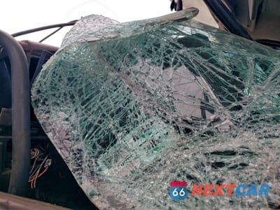 Zdjęcie 8 z 10 samochodu: 2014 VOLVO VN VNL VIN:4V4NC9EH2EN165384 - miniatura