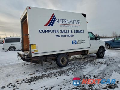 Trzecie zdjęcie samochodu z tyłu: 2009 FORD E350 BOX TRUCK VIN:1FDSE35L39DA18668 - miniatura