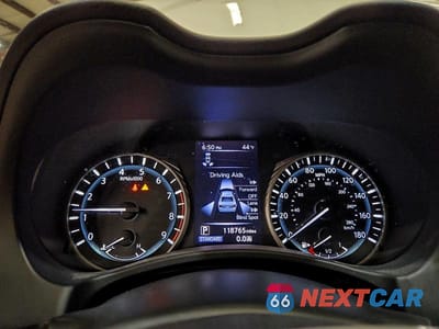 Zdjęcie 9 z 12 samochodu: 2018 INFINITI Q50 LUXE VIN:JN1EV7AR0JM435983 - miniatura