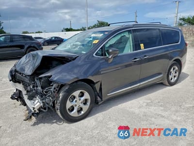 2017 CHRYSLER PACIFICA TOURING L PLUS 2C4RC1EG7HR821754 - główne zdjęcie licytacji z USA - miniatura