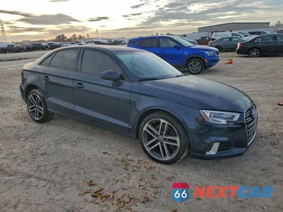 Czwarte zdjęcie samochodu z boku: 2017 AUDI A3 PREMIUM VIN:WAUB8GFF1H1009637 - miniatura