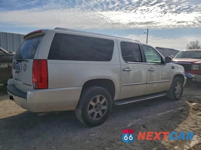 Trzecie zdjęcie samochodu z tyłu: 2008 CADILLAC ESCALADE ESV VIN:1GYFK66848R192044 - miniatura