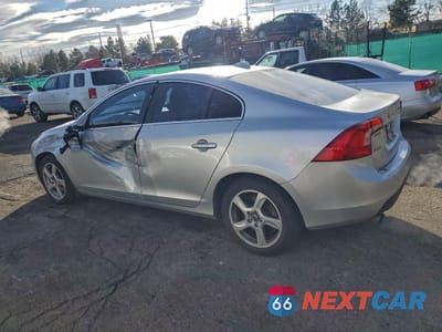 Drugie zdjęcie samochodu z przodu: 2012 VOLVO S60 T5 VIN:YV1622FS0C2116407 - miniatura