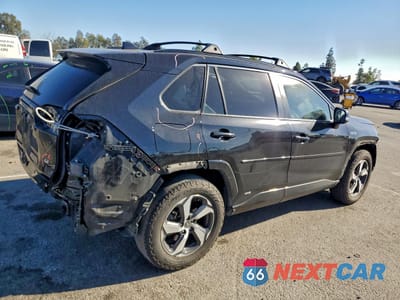 Trzecie zdjęcie samochodu z tyłu: 2021 TOYOTA RAV4 PRIME SE VIN:JTMAB3FV4MD061126 - miniatura