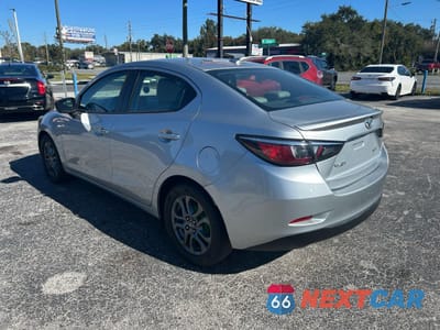 Trzecie zdjęcie samochodu z tyłu: 2019 TOYOTA YARIS L VIN:3MYDLBYV8KY509896 - miniatura