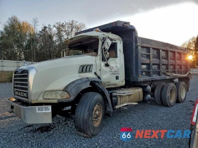 Drugie zdjęcie samochodu z przodu: 2015 MACK GU800 DUMP TRUCK VIN:1M2AX13C7FM028547 - miniatura