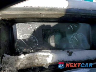 Zdjęcie 8 z 10 samochodu: 2020 VOLVO VNL SEMI TRUCK VIN:4V4NC9TK2LN254948 - miniatura