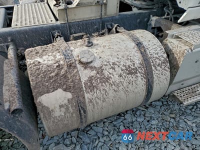 Zdjęcie 6 z 10 samochodu: 2016 INTERNATIONAL PROSTAR VIN:1HSDJAPR5GH107203 - miniatura