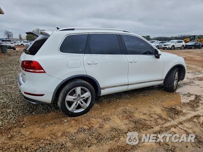 Trzecie zdjęcie samochodu z tyłu: 2012 VOLKSWAGEN TOUAREG V6 TDI VIN:WVGEK9BP2CD010729 - miniatura