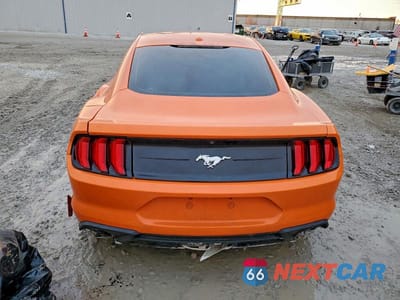 Zdjęcie 6 z 12 samochodu: 2020 FORD MUSTANG VIN:1FA6P8TH5L5108469 - miniatura