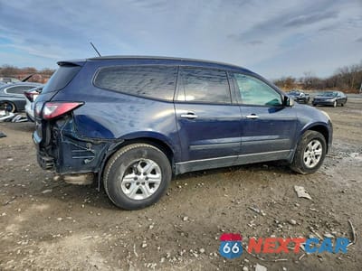 Trzecie zdjęcie samochodu z tyłu: 2015 CHEVROLET TRAVERSE LS VIN:1GNKRFED2FJ339091 - miniatura