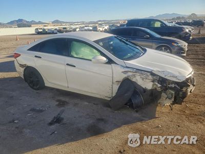 Czwarte zdjęcie samochodu z boku: 2013 HYUNDAI SONATA SE VIN:5NPEC4AC7DH688536 - miniatura