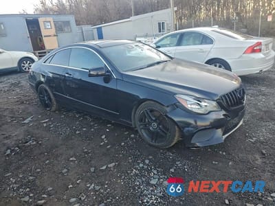Czwarte zdjęcie samochodu z boku: 2014 MERCEDES-BENZ E 350 4MATIC VIN:WDDKJ8JB1EF280509 - miniatura