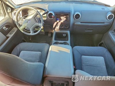 Zdjęcie 8 z 13 samochodu: 2003 FORD EXPEDITION XLT VIN:1FMPU15L93LC58950 - miniatura