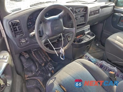 Zdjęcie 8 z 12 samochodu: 2001 GMC SAVANA 2500 DELIVERY VAN VIN:1GTGG29R111101793 - miniatura