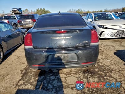 Zdjęcie 6 z 11 samochodu: 2016 CHRYSLER 300 S VIN:2C3CCABG4GH310912 - miniatura